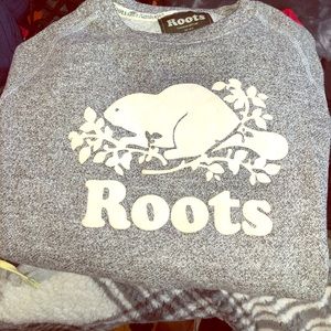 Roots crew neck